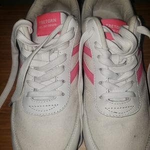 White tennis tretorns with pink design
